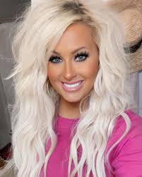 Nichole Wilson's Instagram, Twitter & Facebook