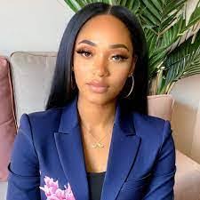 Naomi Magee's Instagram, Twitter & Facebook