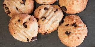 You can bake with it, include it in indulgent whether it's protein pancakes in the morning, high protein cookies as a snack or a light, fluffy mousse in the evening there isn't an indulgent recipe. Phd Recipes