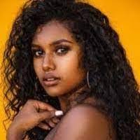 Ines Saunders's Instagram, Twitter & Facebook