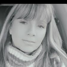 We had a pretty emu-sing day here at LPD today! Your eyes aren't tricking  you. That's an EMU! This big guy wandered away from his home and was found  playing in the