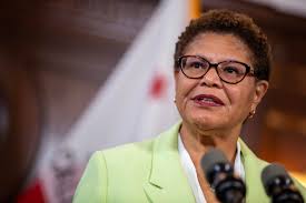 Yvette Nicole Brown And Kim Whitley Defend LA Mayor Karen Bass