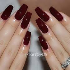 We rounded up the best acrylic nail kits that will have you skipping the salon for good. Dark Red Acrylic Nails Nageldesigns Dunkelrot Red Acrylic Nails Red Nails Dark Red Nails
