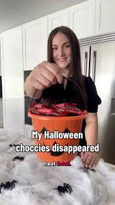 Coles Halloween Treats: Kitkats, Twirls & Glow in the Dark Freddo Frogs