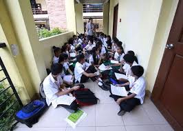 Striking Photos Show What Classrooms Around The World Look Like Schools Around The World World Teachers Values Education