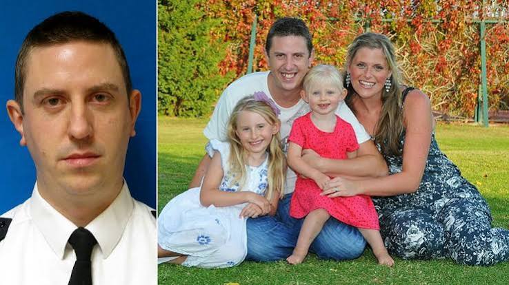 PC Dave Phillips death: Body released as inquest opens - BBC News