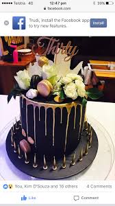 1 Tier Black And Gold Drip Cake Pin By Ana Hidalgo On Cakes 60th Birthday Cakes Drip Cakes Buttercream Birthday Cake