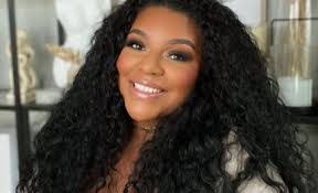 Naomi Jay's Instagram, Twitter & Facebook