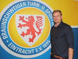Download free eintracht braunschweig vector logo and icons in ai, eps, cdr, svg, png formats. Herzensangelegenheit Btsv Wahlt Ex Nationalspieler Rau Kicker