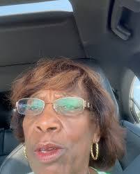 Hazel Moss's Instagram, Twitter & Facebook