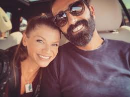 Also see camelot, duration, release date, label, popularity, energy, danceability, and happiness. Alessandra Amoroso Sognavo Una Famiglia E Finita La Storia Con Stefano Settepani Redhouseradio