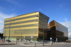 Emporia i malmö välkomnar dig för shopping och upplevelser. Emporia I Malmo Stilla Shoppingsuget I Ett Hypermodernt Megakopcenter Med Egen Takpark Go Guides