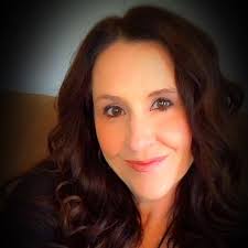 Tracy Sowell's Instagram, Twitter & Facebook