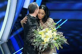 Tra rula jebreal e amadeus ci sarebbe già stato l'accordo e, invece, tutto è saltato. Sanremo 2020 Rula Jebreal Rivela Selvaggia Lucarelli Mi Ha Aiutato A Scrivere Il Monologo Libero Quotidiano