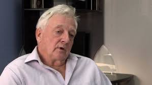 Le maire de Saint-Barnabé forcé de s’excuser pour des propos misogynes