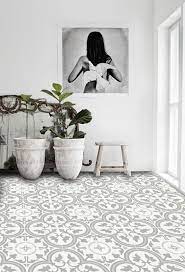 Marmoleum modular ist die flexible art linoleum zu verlegen. Linoleum Fliesen In Blumen Muster Ein Interessantes Bild Zwei Blumentopfe Mit Pflanzen Sol Vinyle Imitation Carreaux De Ciment Carreau De Ciment