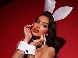 MC Mirella dando a buceta 2025- novidades