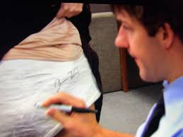 When Jim signs Meredith's pelvic cast in Season 4 Episode 5, he signs as  John Krasinski and not Jim Halpert. : r/TVDetails