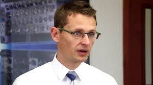 Lori Low's Instagram, Twitter & Facebook