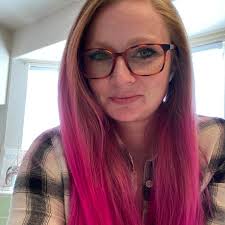 Who can give a good modern mullet, blowout taper, or textured fringe  haircut in the Loveland/Fort Collins area?