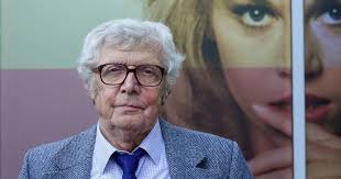 Patrick Brion fait ses adieux à l'émission cinéphile Le Cinéma de minuit,  quarante huit ans après l'avoir créée