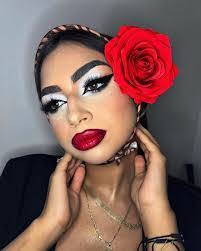 Monica Victorio's Instagram, Twitter & Facebook