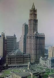 How Early 20th Century America Played And Worked In Color New York Architecture New York City Buildings Woolworth Building