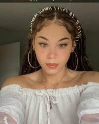 Oh yeah, I turned 22 btw ☺️ *plays 22 by Taylor Swift*