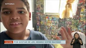 Garoto de 12 anos é vítima de racismo em seu perfil de literatura na  internet