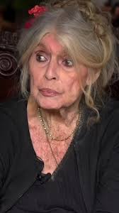 Brigitte Bardot défend les acteurs au Festival de Cannes