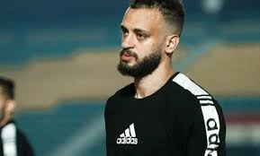 والجدير بالذكر أن مروان حمدي إنضم لنادي الزمالك كمهاجم لمدة 4 سنوات ونصف قادمة، وقد إنضم في عام 2019 الي فريق نادي وادي دجله ولكنه لم يستمر معهم سوي موسم واحد شارك في 28 مباراة سجل فيهم 6 أهداف،كما أنه أنضم لنادي المقاصة والذي أشترك معاهم في 7 مباريات حقق 4 أهداف فيها. ØªØ¹Ø±Ù Ø¹Ù„Ù‰ Ù‚ÙŠÙ…Ø© ØµÙÙ‚Ø© Ù…Ø±ÙˆØ§Ù† Ø­Ù…Ø¯ÙŠ Ù„Ø§Ø¹Ø¨ Ø§Ù„Ø²Ù…Ø§Ù„Ùƒ ÙƒÙ„Ù…ØªÙŠÙ† Ø³Ø¨ÙˆØ±ØªØ³