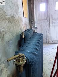 Radiateur Fonte Rococo Finition Bleu Petrole Matt By Keipo Cast Iron Radiator Radiateur Fonte Radiateur Fonte Fleuri Deco Maison