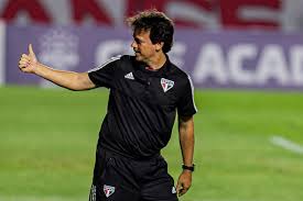 Nome no país de origem: Fernando Diniz Fala Sobre Seu Trabalho No Sao Paulo Melhora Dos Jogadores E Um Legado Lance