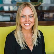 Karen Tanner's Instagram, Twitter & Facebook