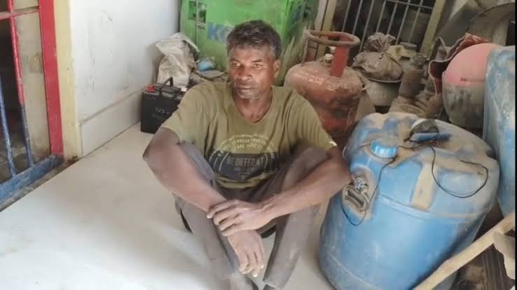 दरभंगा में रिश्तों को शर्मसार करने का आरोप: कुरकुरे का लालच देकर मासूम से दुष्कर्म, आरोपी नाना गिरफ्तार