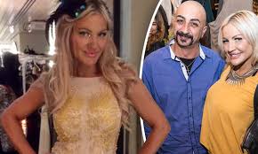 A mother has shed almost half her body weight after being embarrassed by a holiday photo. Single Melbourne Socialite Brynne Edelsten Says It S Better To Be Alone Than Miserable Daily Mail Online