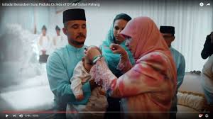 Sultan of pahang is the title of the hereditary constitutional head of pahang, malaysia. Istiadat Berandam Surai Paduka Cicinda Of Dymm Sultan Pahang Youtube