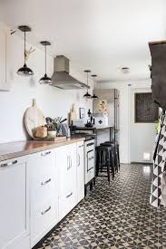 black and white kitchen tiles designs