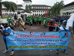 Dibayar sesuai dengan nilai umr adalah hak anda sebagai tenaga kerja. Gaji Umr Kahatex Ini Daftar Lengkap Umk Jawa Barat 2021 17 Kab Kota Naik Asal Kamu Bisa Mengelola Keuangan Dengan Baik