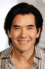 Kris Phillips's Instagram, Twitter & Facebook