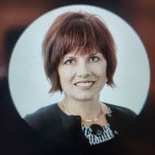 Theresa Voss's Instagram, Twitter & Facebook