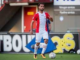 Fc emmen mag van de knvb niet met sponsor easytoys uit veendam op de borst spelen, maar volwassen supporters van de drentse eredivisionist kunnen het shirt wel bestellen. Holland Verband Verbietet Sex Sponsor Vom Fc Emmen Mopo De