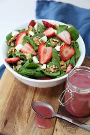 Ein veganes dressing für salate und snacks, das bestimmt auch nichtveganer schmeckt ! Strawberry Balsamic Vinaigrette Salad Dressing Paleo Lunch No Heat Balsamico Vinaigrette Leckere Salate Vinaigrette
