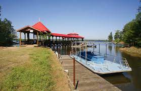 Choose from a wide range of properties which booking.com offers. Wildwood Resort Zwolle La Resort Reviews Resortsandlodges Com