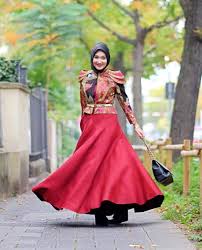 Kali ini, desain gamis yang bisa kamu pilih juga modelnya polos, girls. ãƒƒ 22 Koleksi Desain Baju Muslim Gaya Terbaru 2020