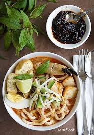 Part iii cooking the sarawak laksa part i and part ii are rather theoretical and this post will show you the practical steps to prepare the. My Mum S Homemade Laksa Recipe Plus A Cheat S Laksa
