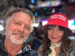 What is the name of the diner in Vegas with cuckoo clocks