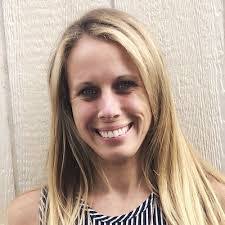 Kari Bell's Instagram, Twitter & Facebook