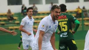 Maillots domicile extérieur actualités pour la saison en cours, voir: Csoucna51dlywm