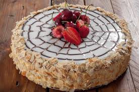 Pour Les Daquoises 11 Blancs D Oeufs A Temperature Ambiante 290 G De Sucre En Poudre 320 G De Poudre De Noisettes Ou D Amandes Ou Desserts Food Coffee Cake